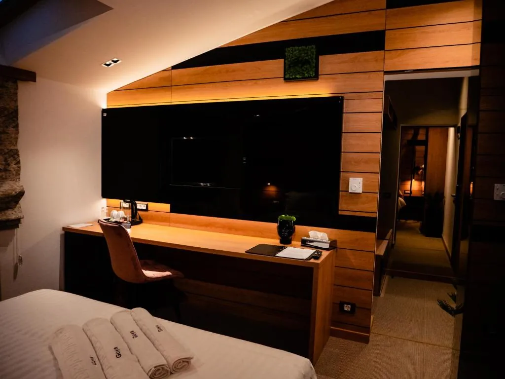 Apartament Deluxe, Hotel Goya Boutique Târgu Jiu